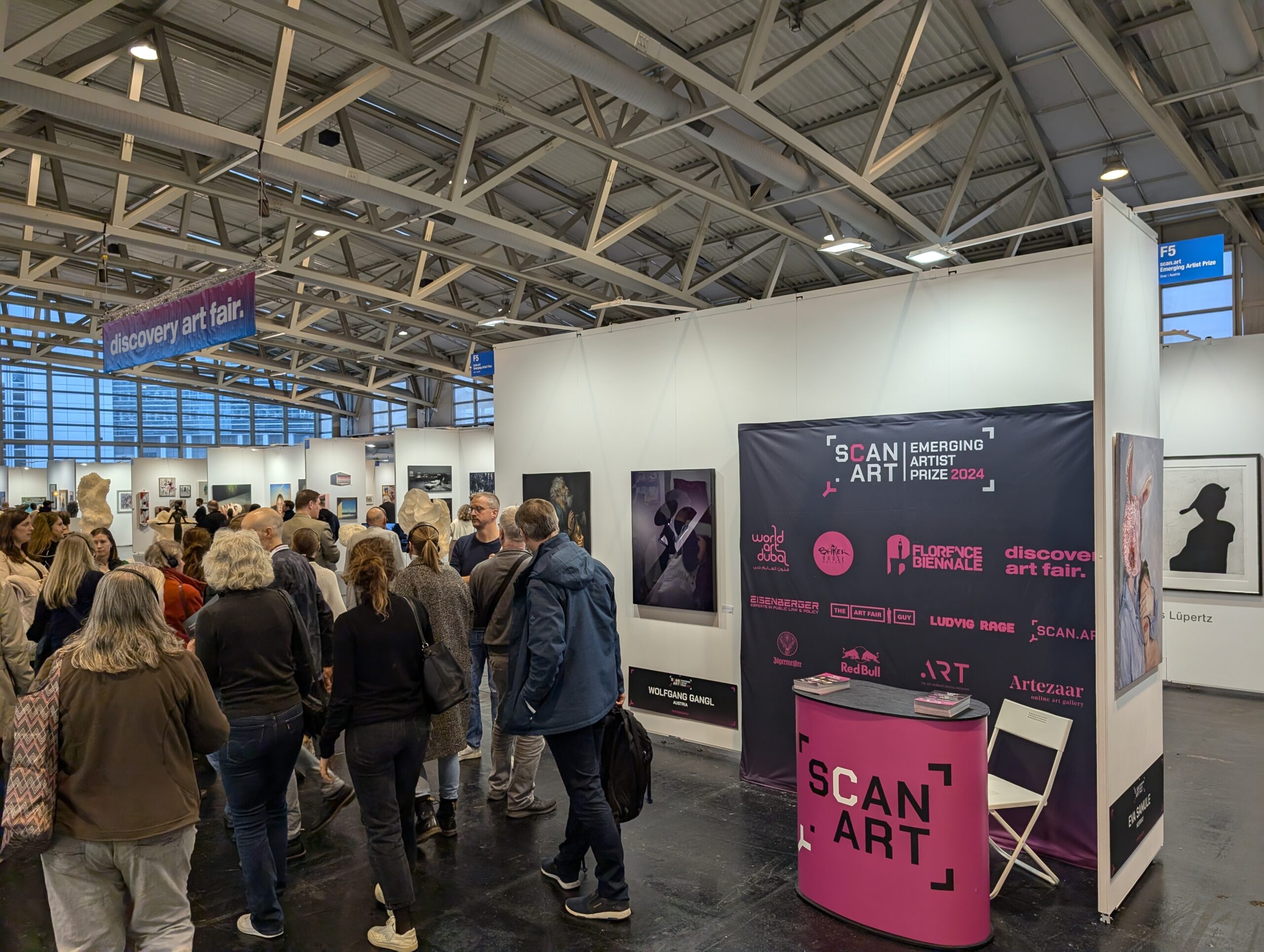 scan.art booth at the Discovery Art Fair Frankfurt